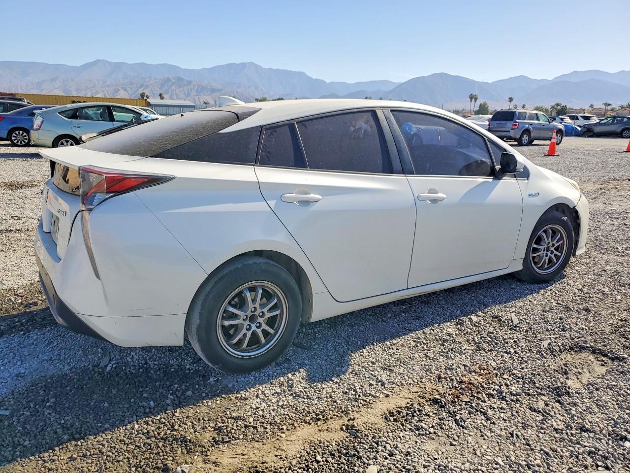 2016 TOYOTA PRIUS