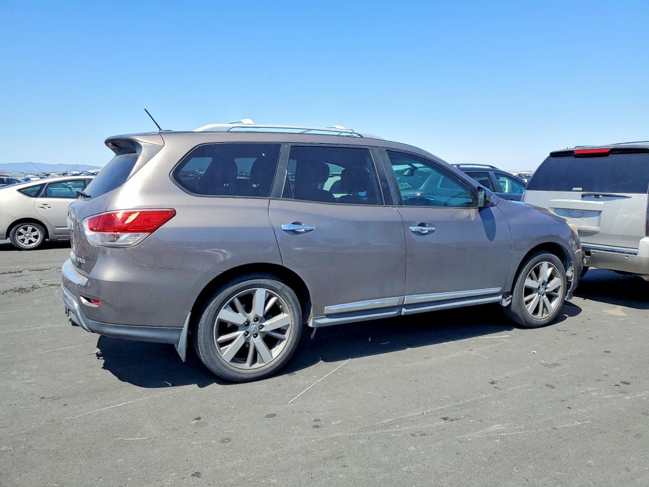 2014 NISSAN PATHFINDER