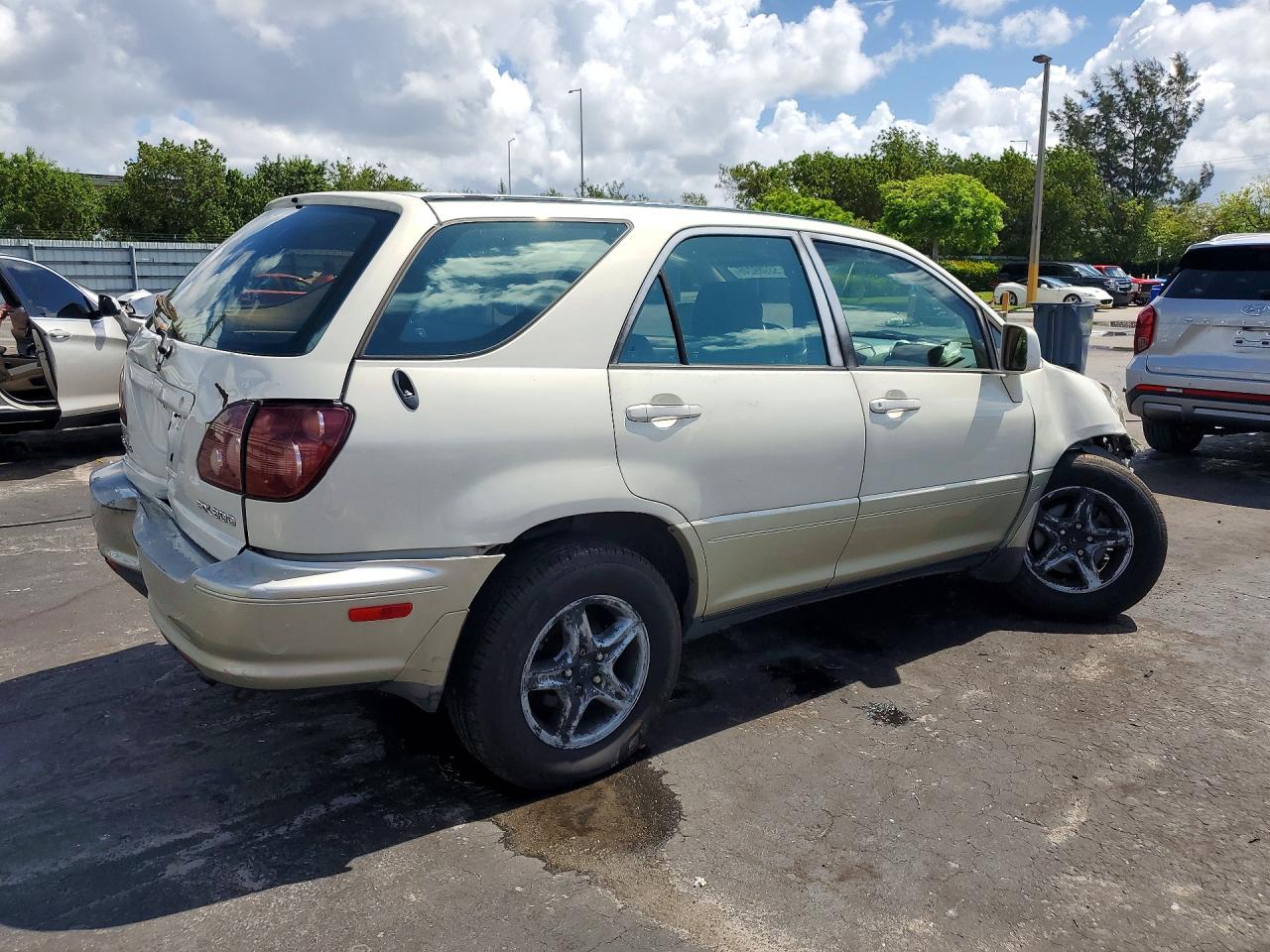 2000 LEXUS RX300