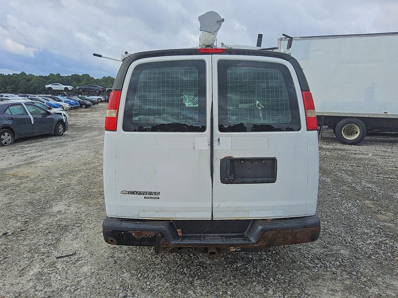2013 CHEVROLET EXPRESS