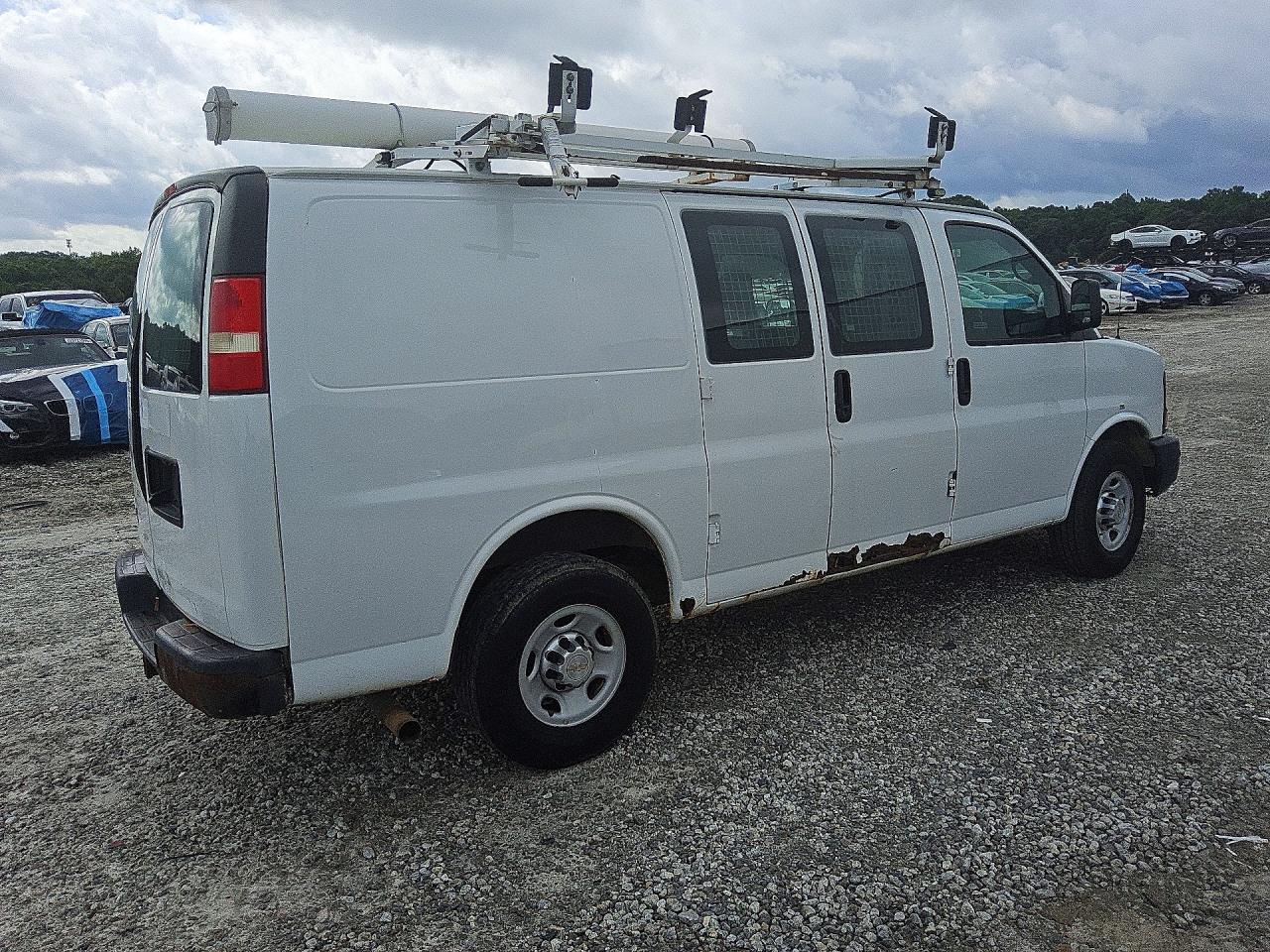 2013 CHEVROLET EXPRESS
