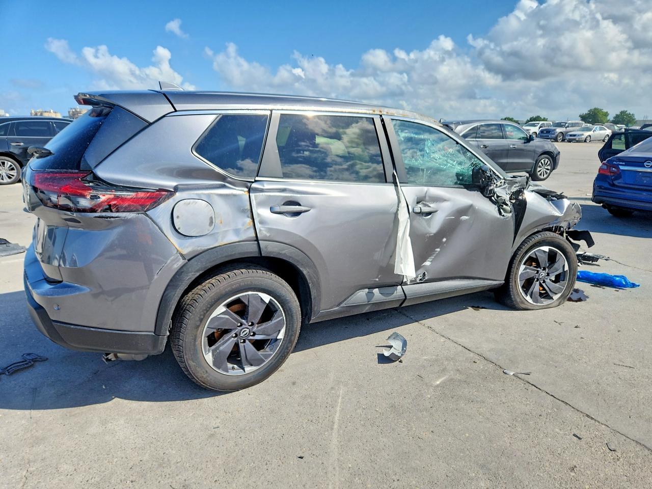 2025 NISSAN ROGUE