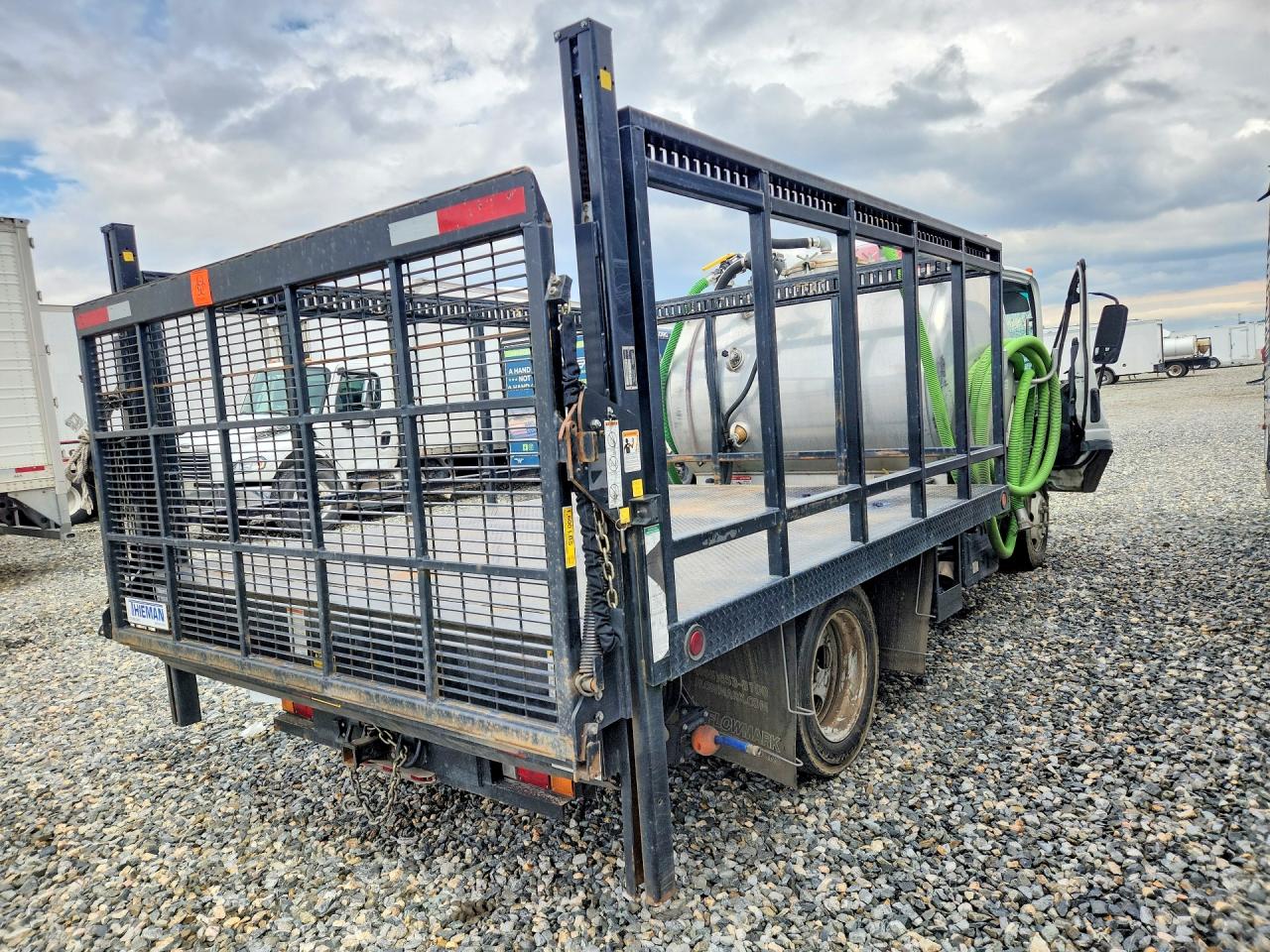 2024 ISUZU NPR