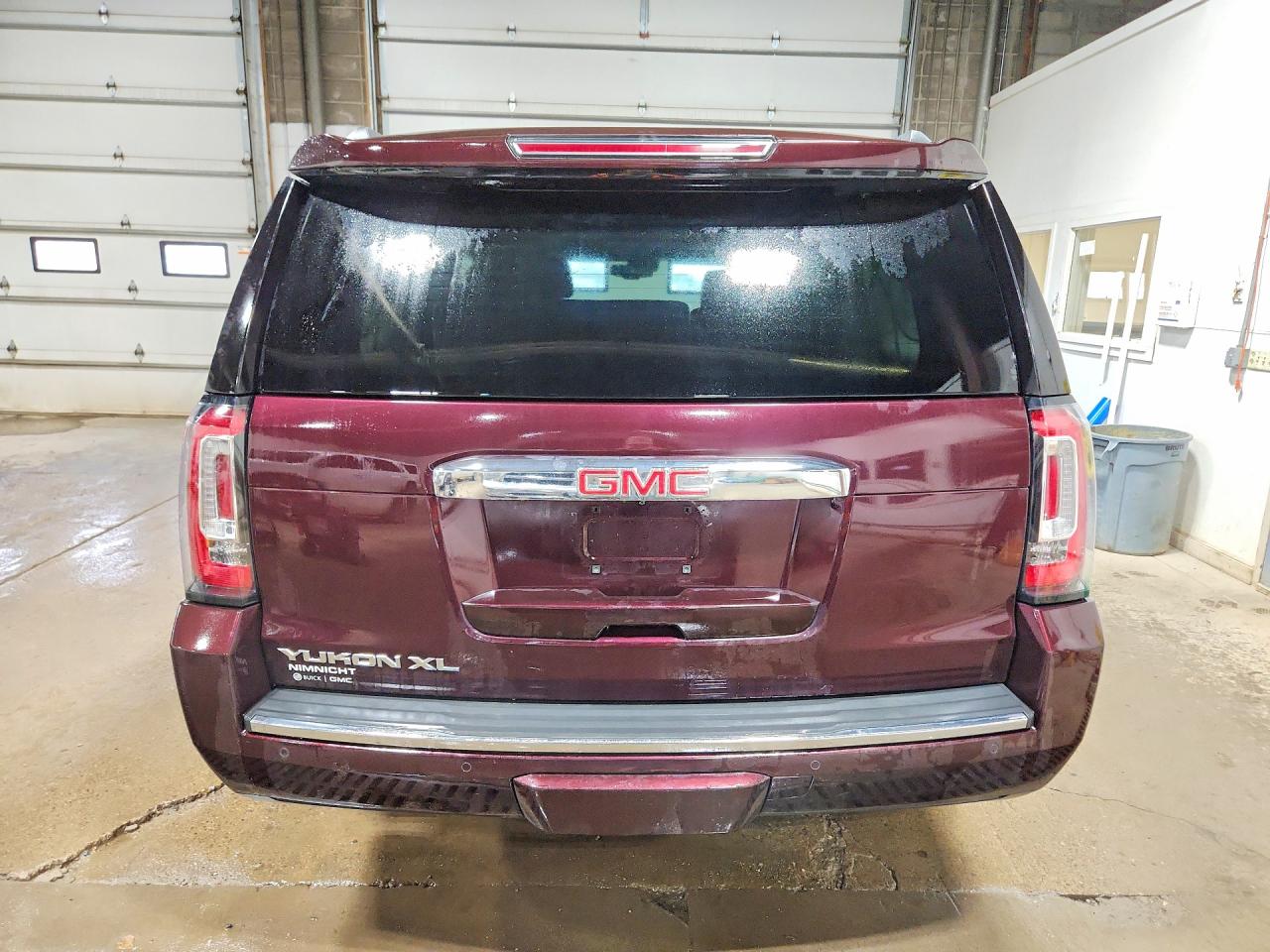 2017 GMC YUKON