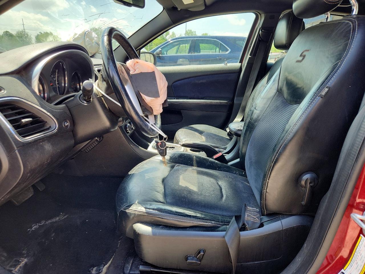 2013 CHRYSLER 200