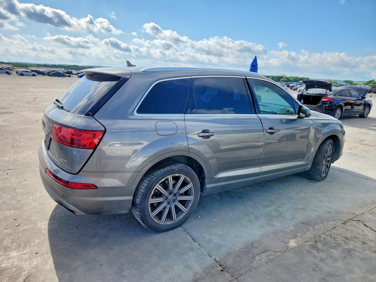 2017 AUDI Q7