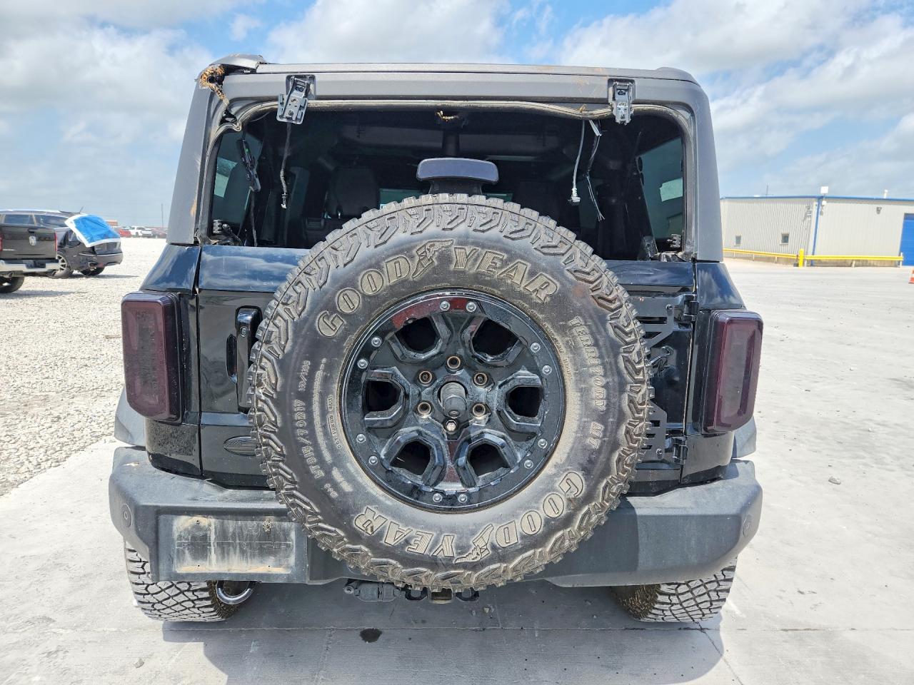 2023 FORD BRONCO