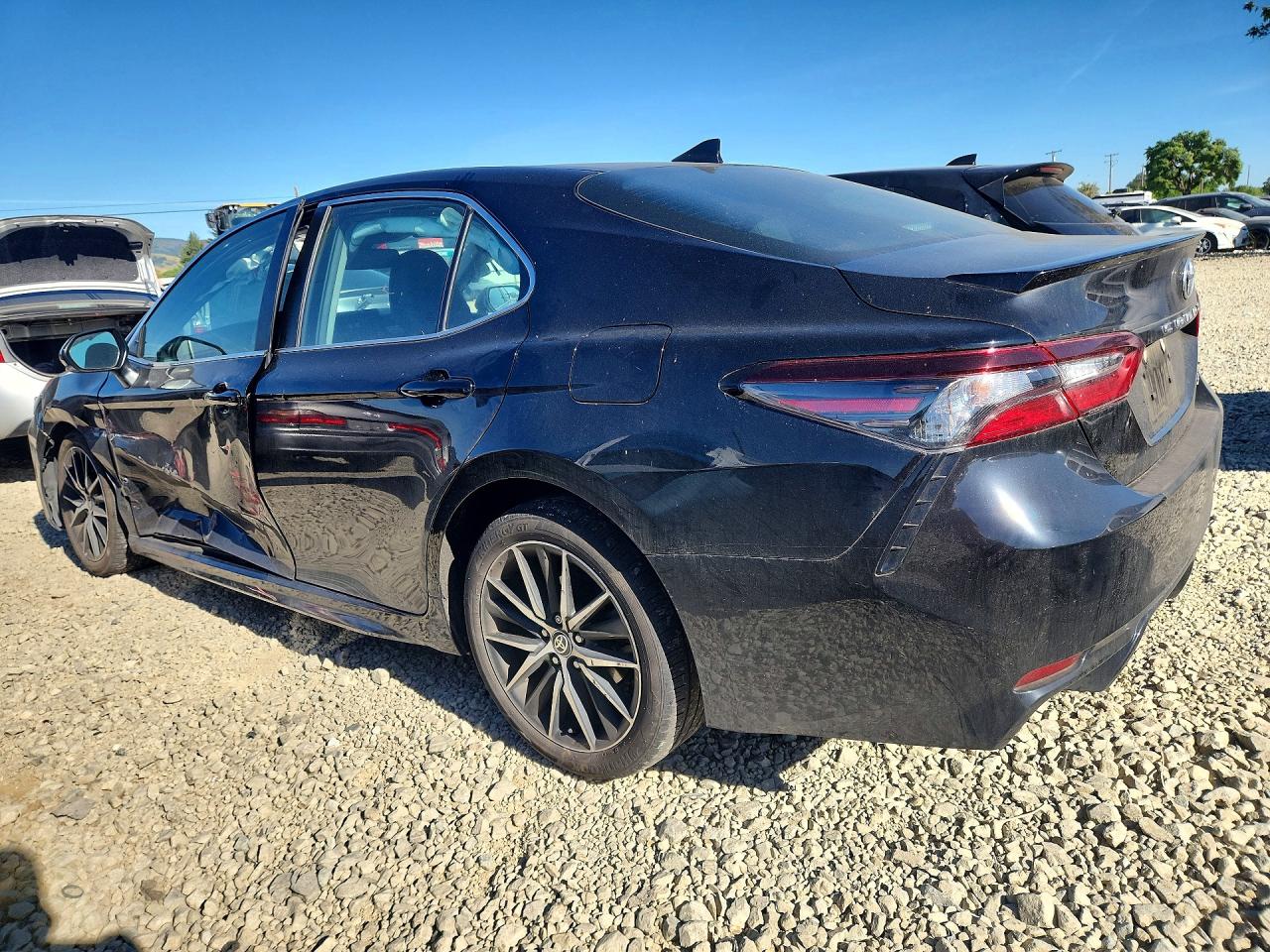 2024 TOYOTA CAMRY