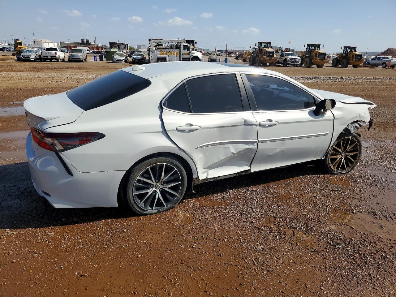 2023 TOYOTA CAMRY