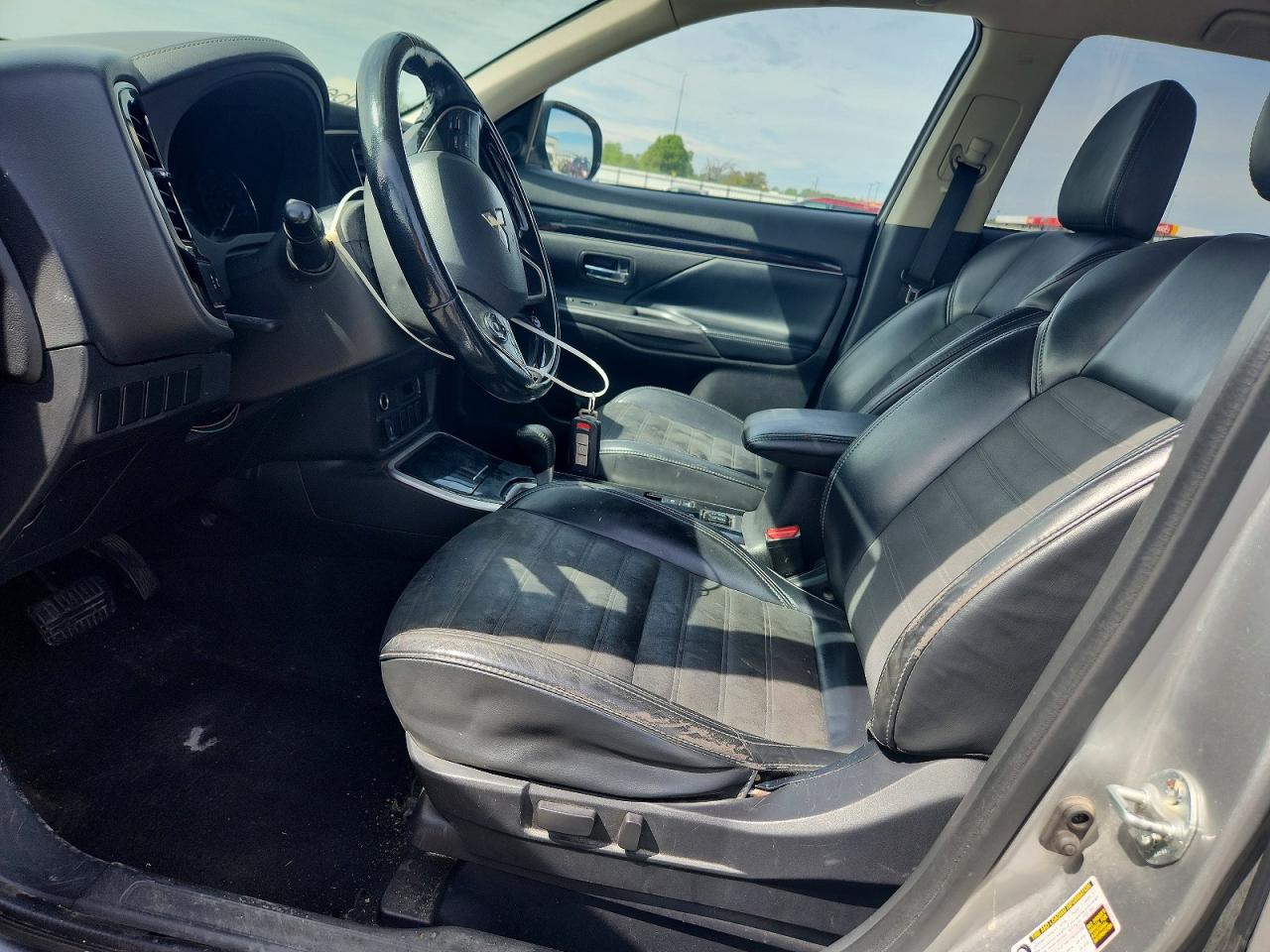 2019 MITSUBISHI OUTLANDER