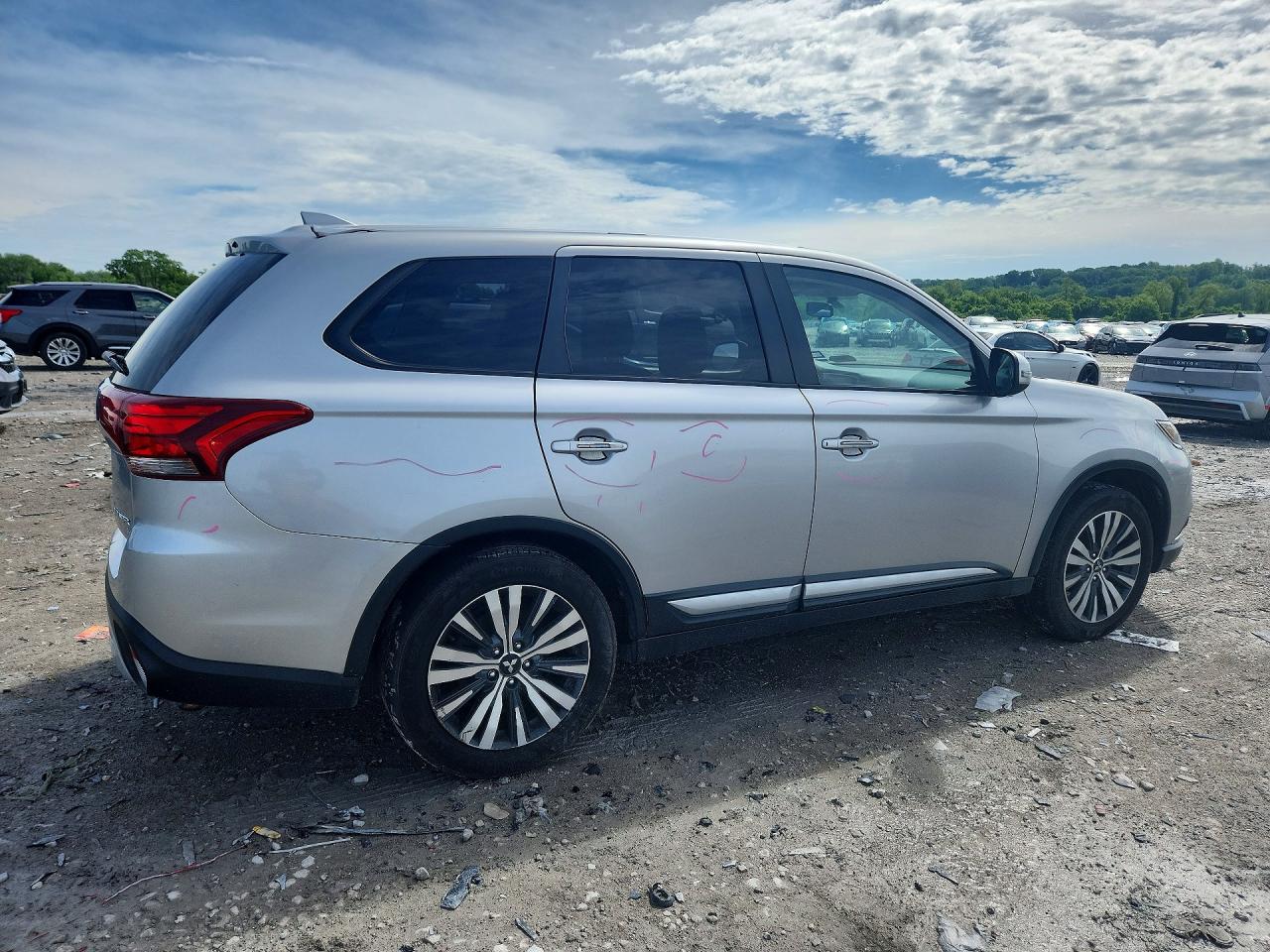 2019 MITSUBISHI OUTLANDER
