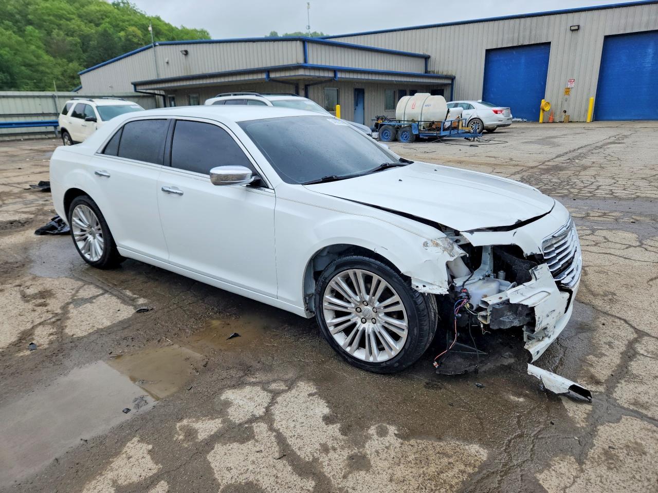 2011 CHRYSLER 300