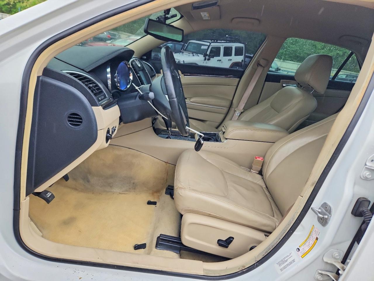 2011 CHRYSLER 300