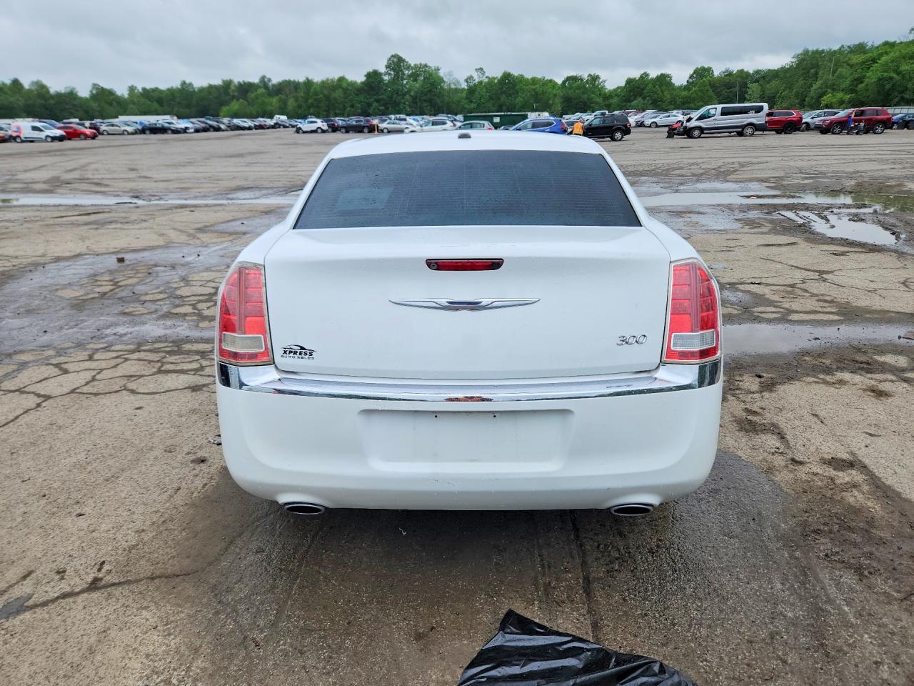 2011 CHRYSLER 300