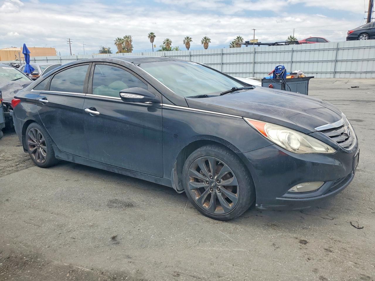 2011 HYUNDAI SONATA