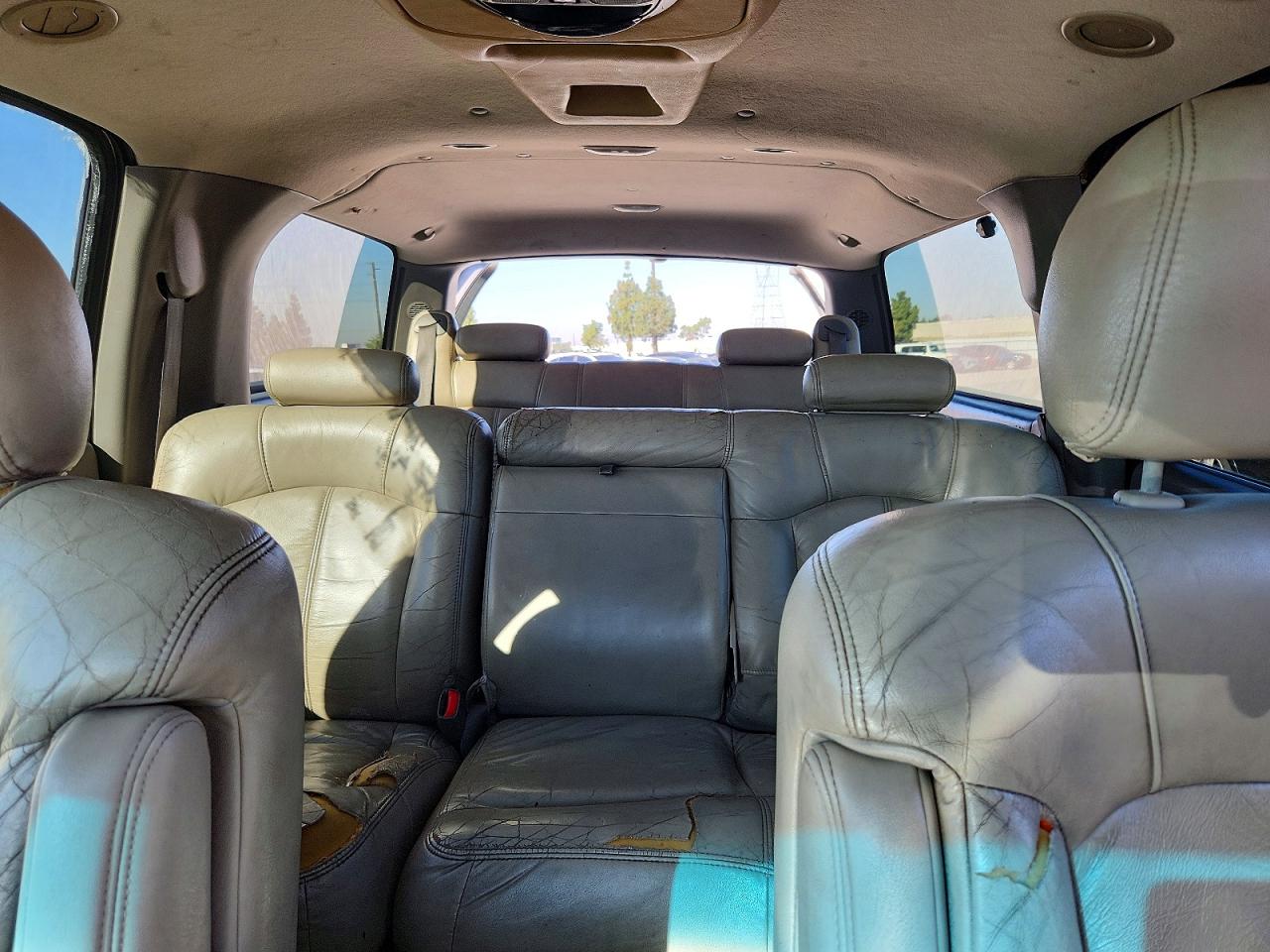 2001 CHEVROLET SUBURBAN