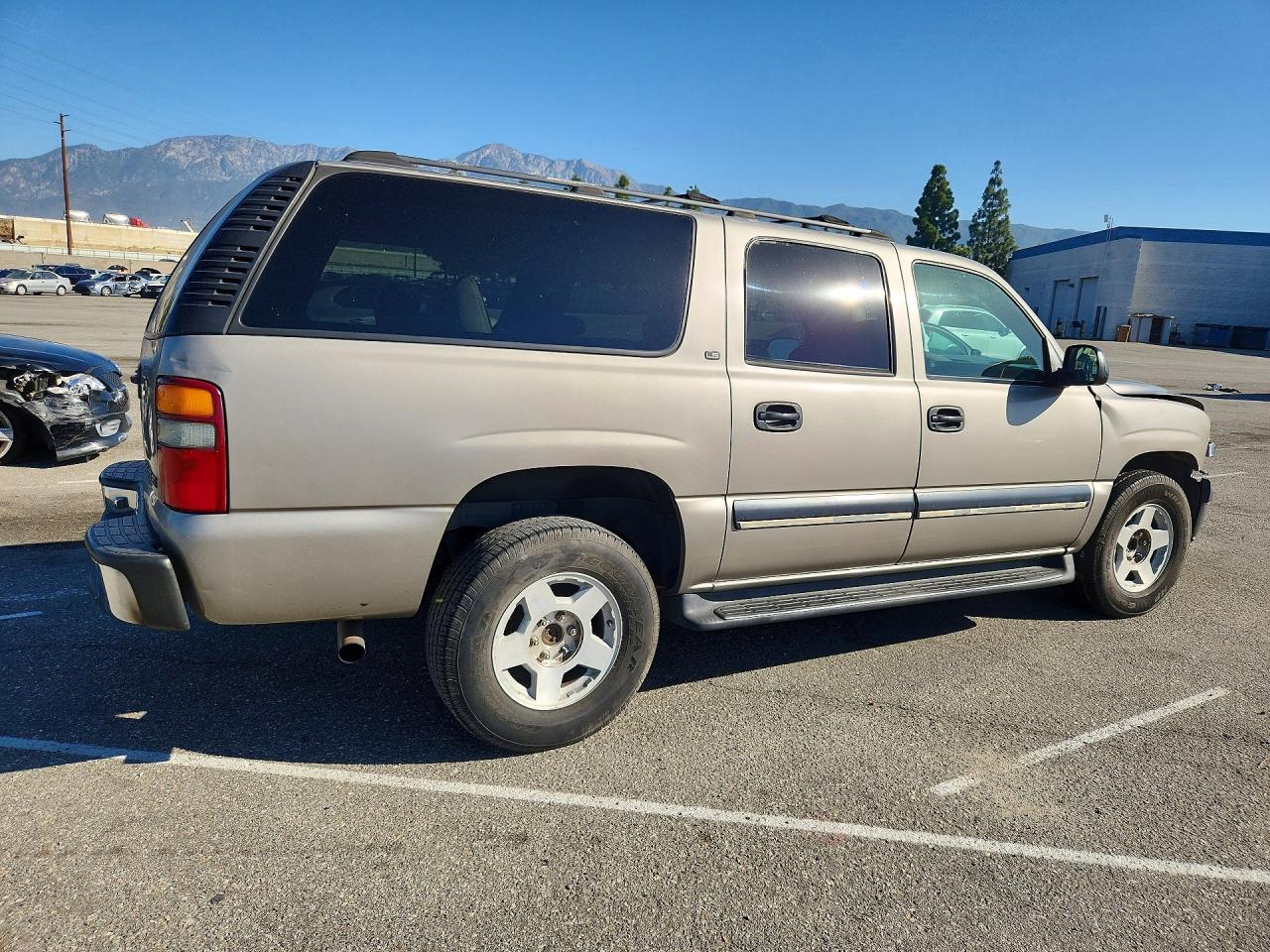 2001 CHEVROLET SUBURBAN
