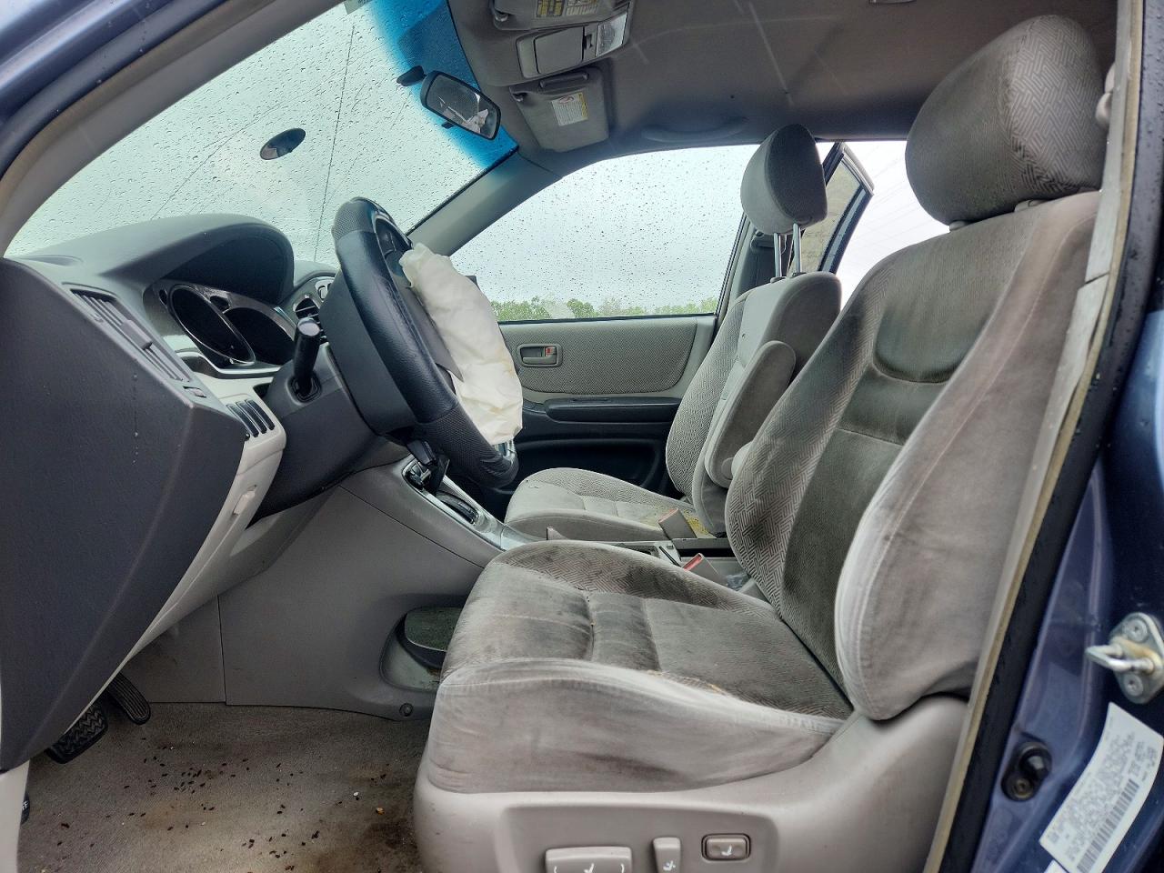 2003 TOYOTA HIGHLANDER