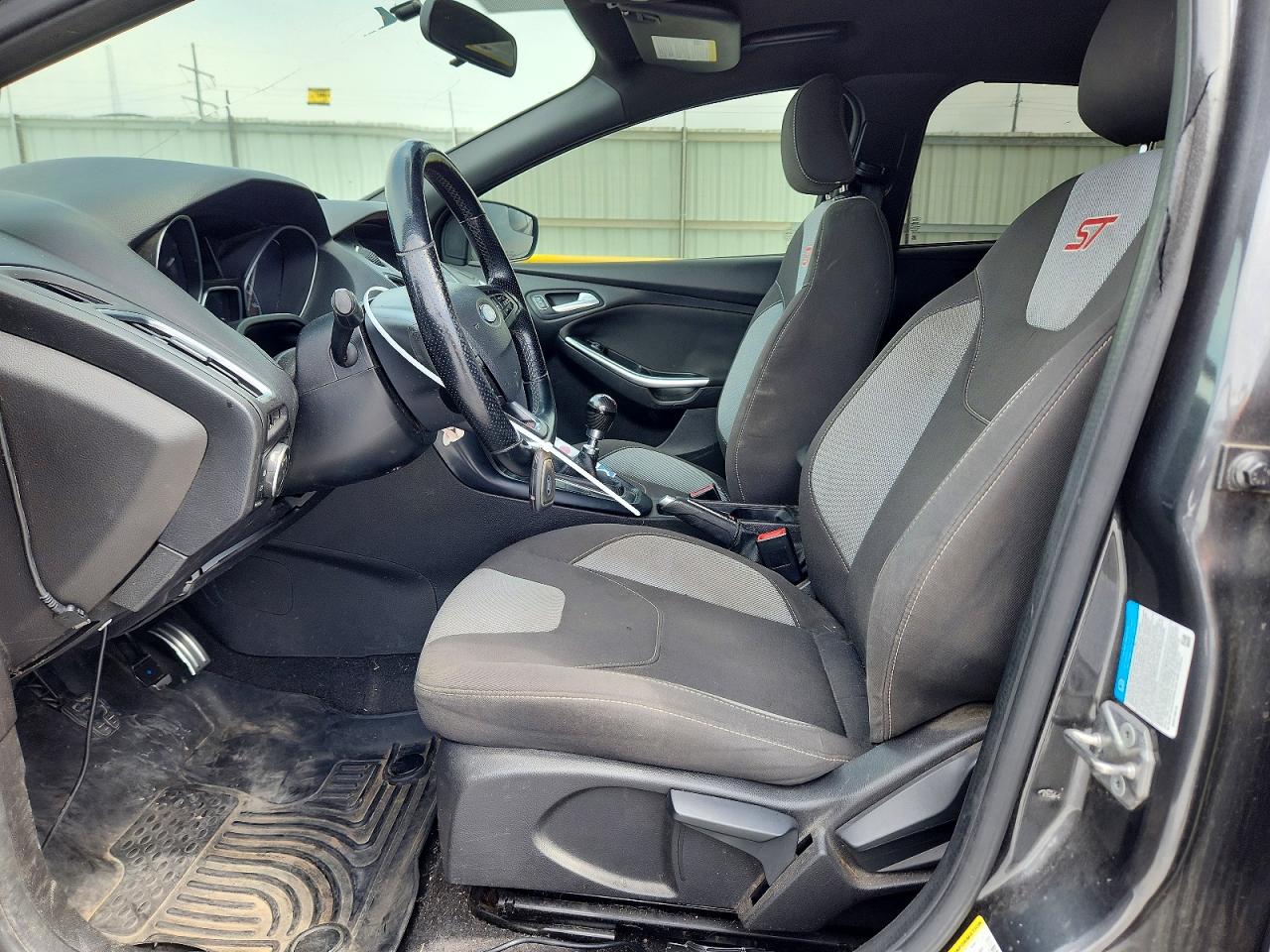 2017 FORD FOCUS