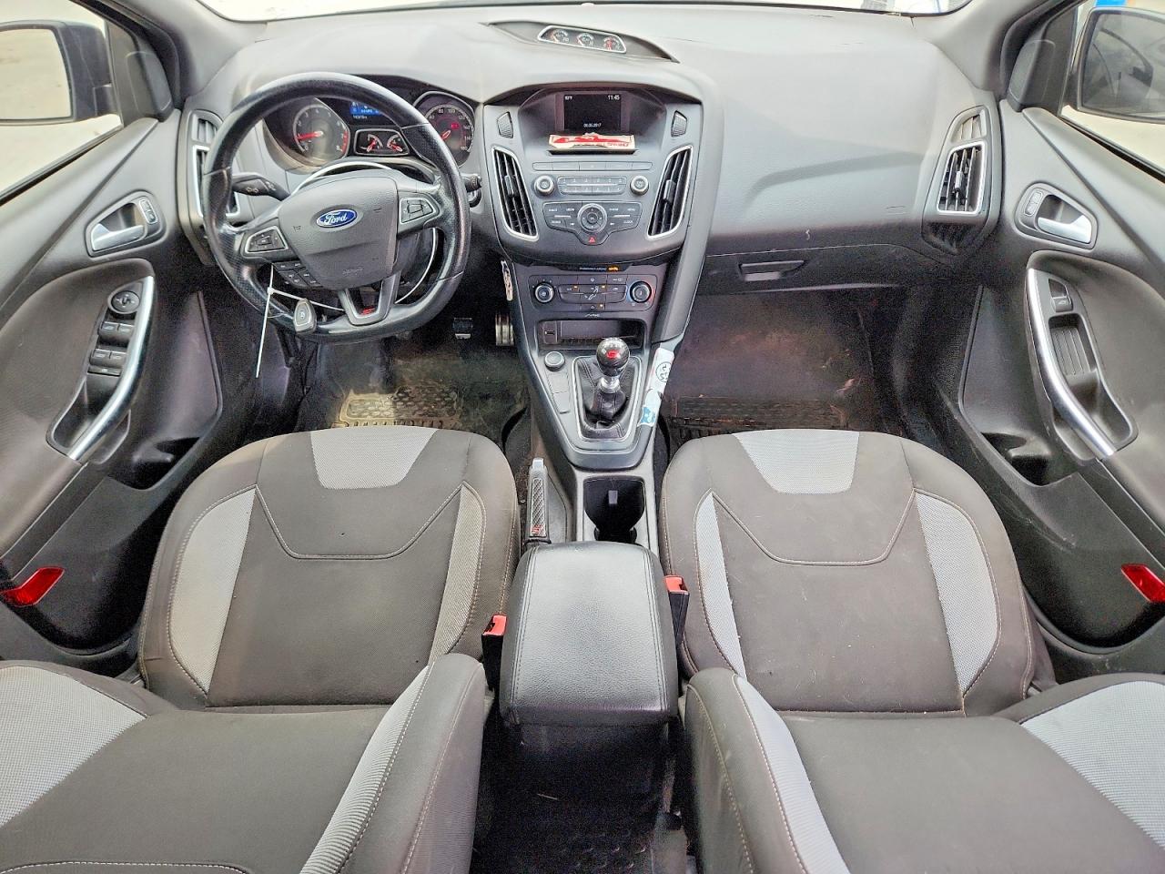 2017 FORD FOCUS
