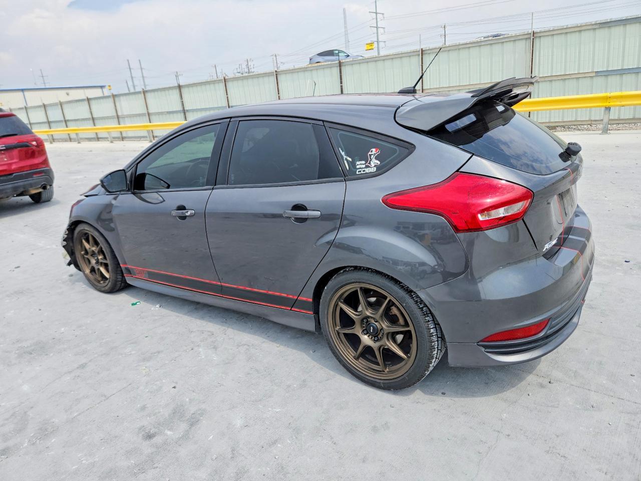 2017 FORD FOCUS