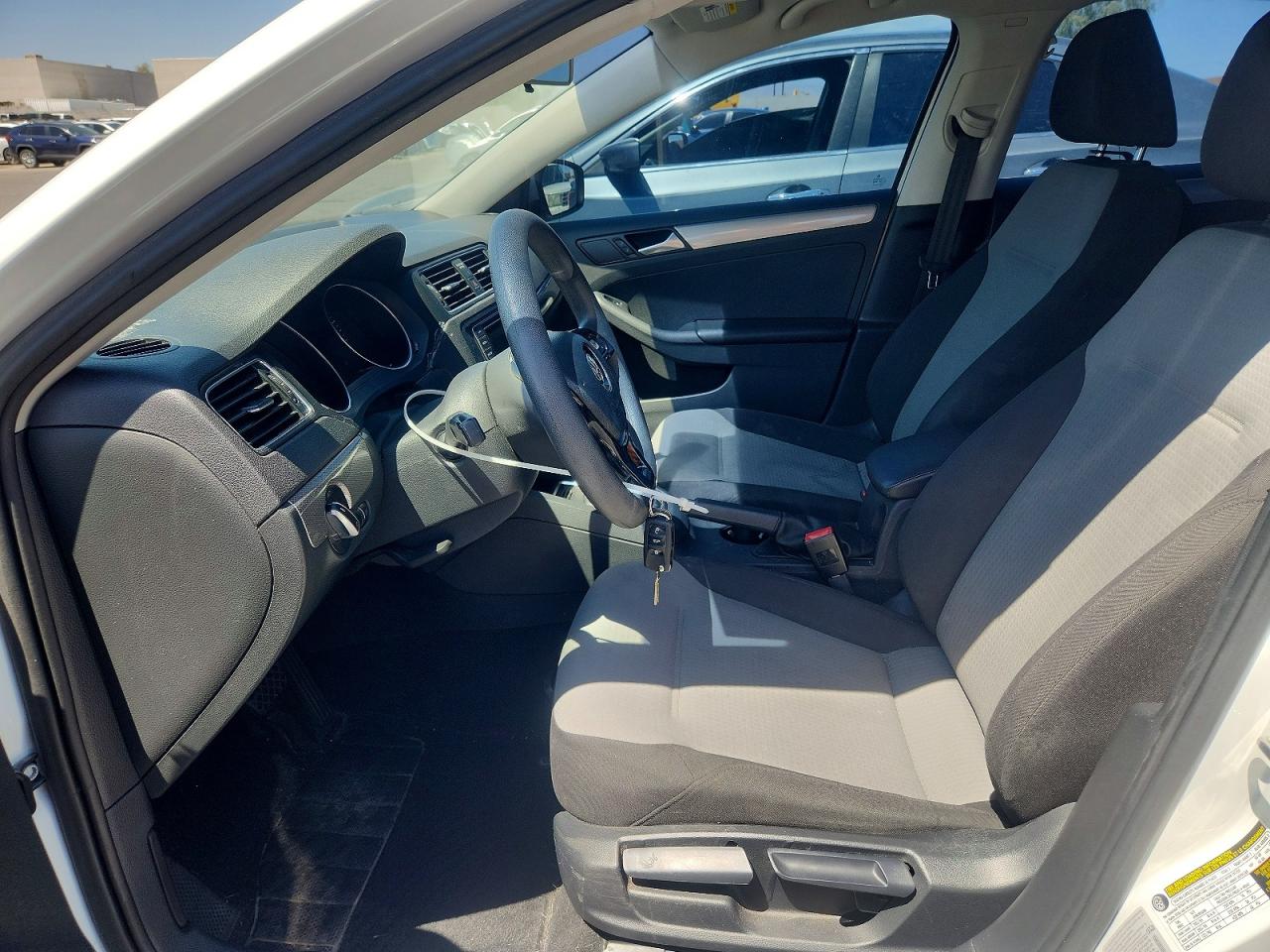 2017 VOLKSWAGEN JETTA