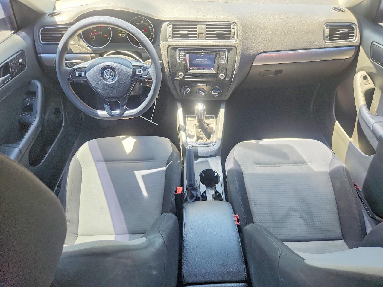 2017 VOLKSWAGEN JETTA