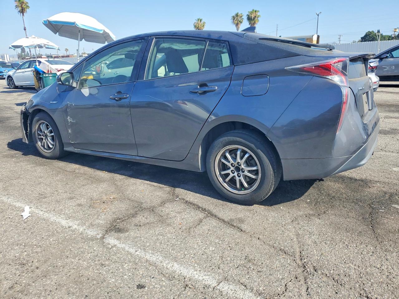 2016 TOYOTA PRIUS