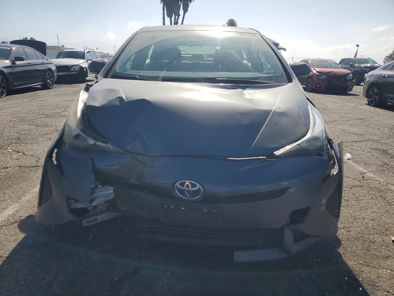 2016 TOYOTA PRIUS
