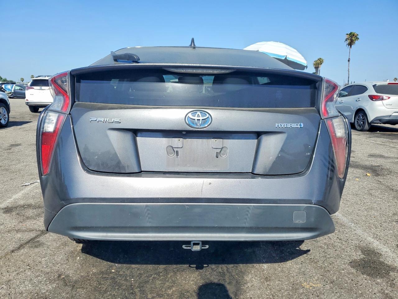 2016 TOYOTA PRIUS