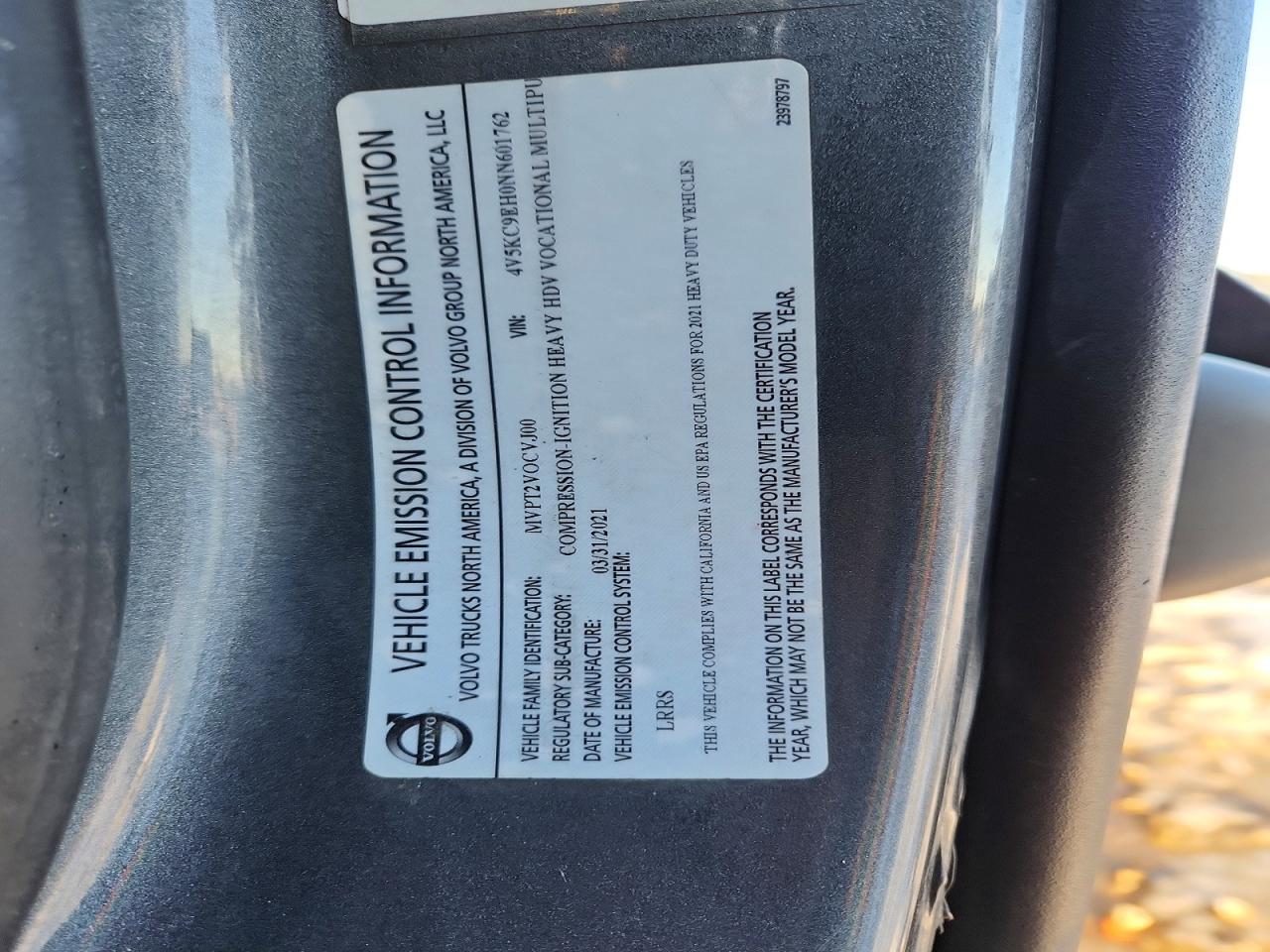2022 VOLVO VN