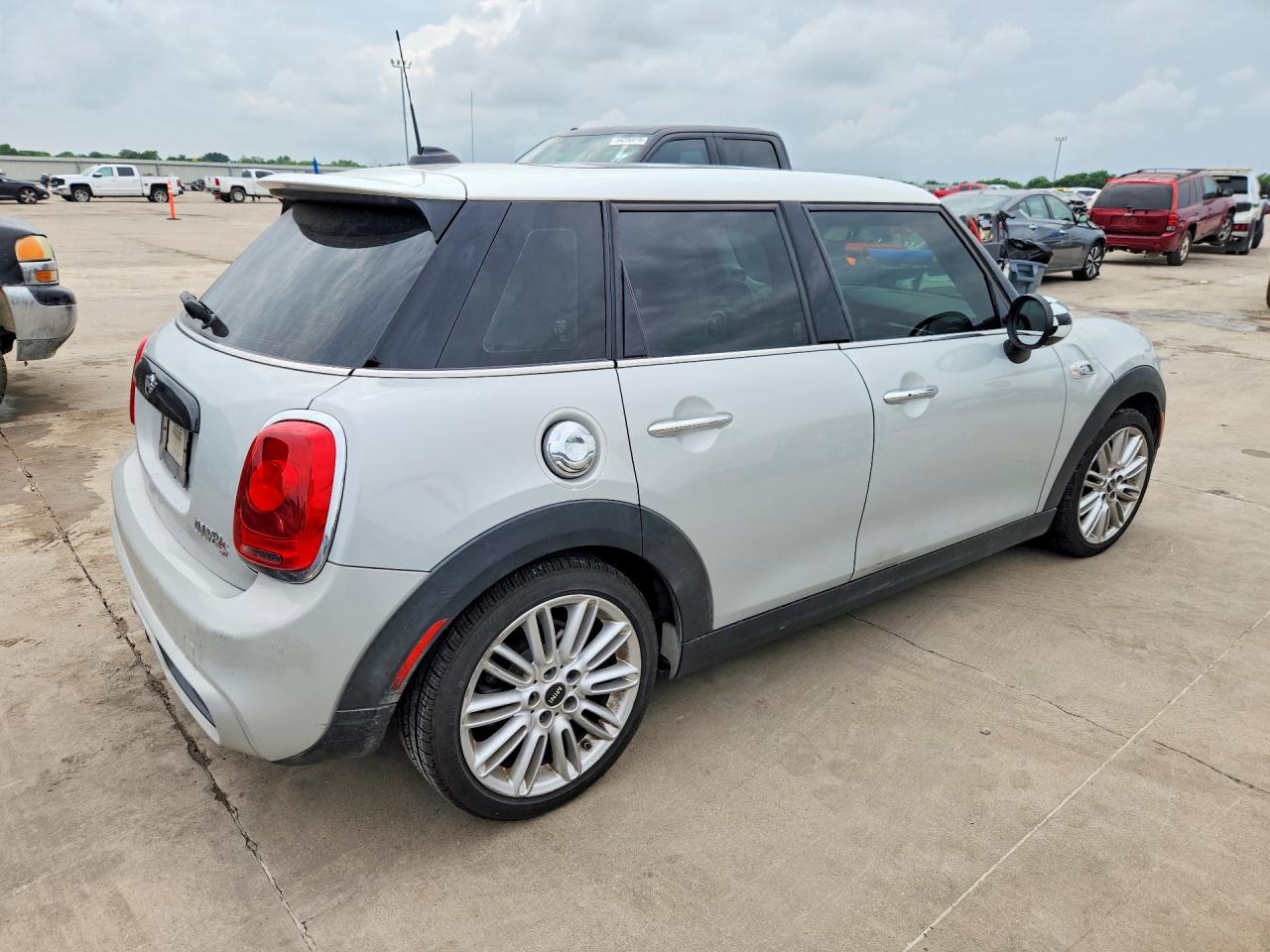 2015 MINI COOPER
