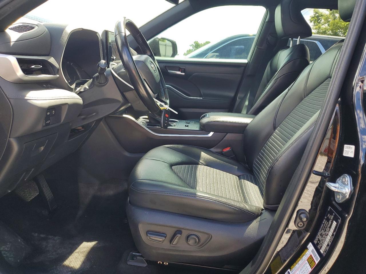 2023 TOYOTA HIGHLANDER