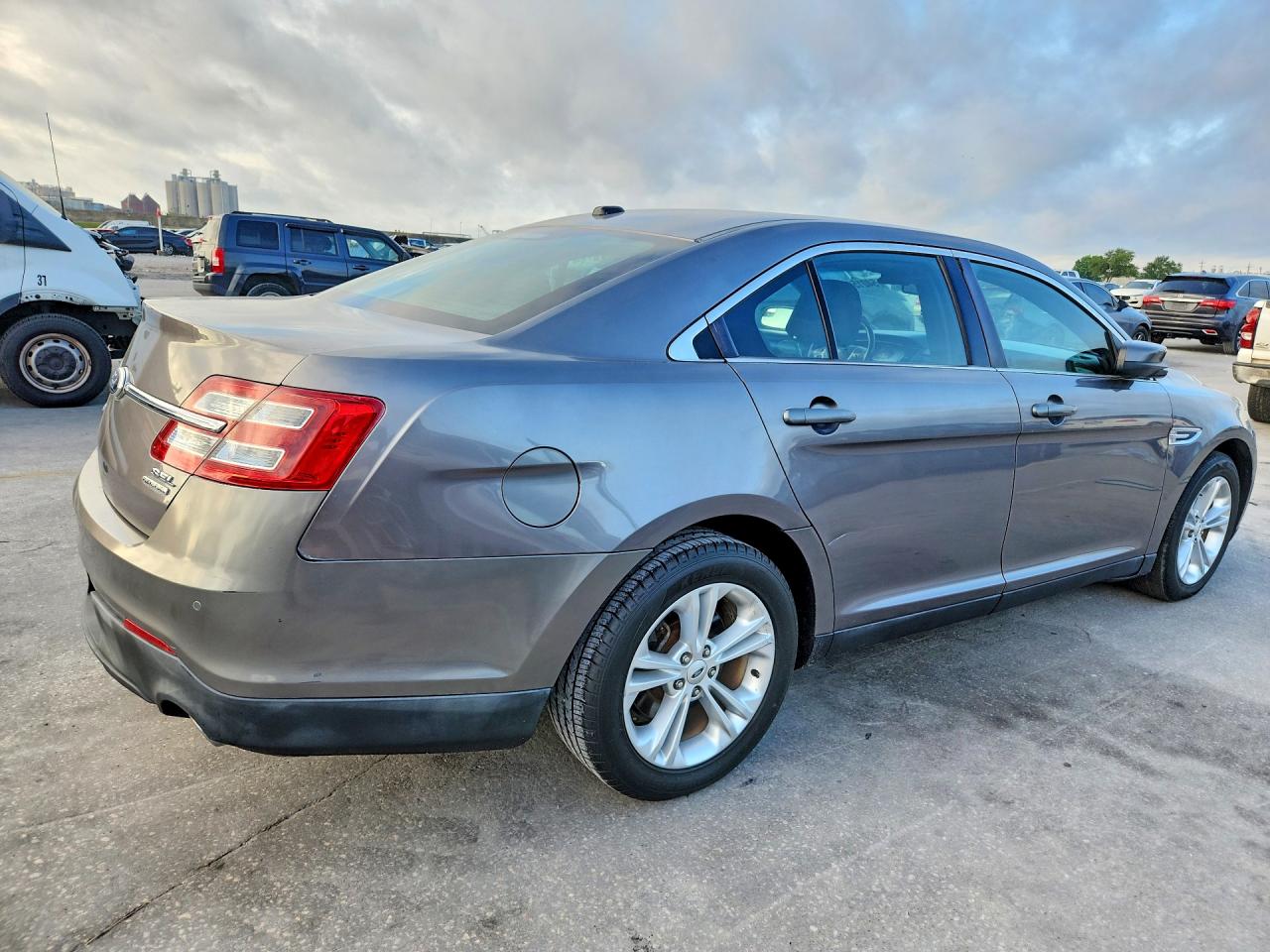 2013 FORD TAURUS