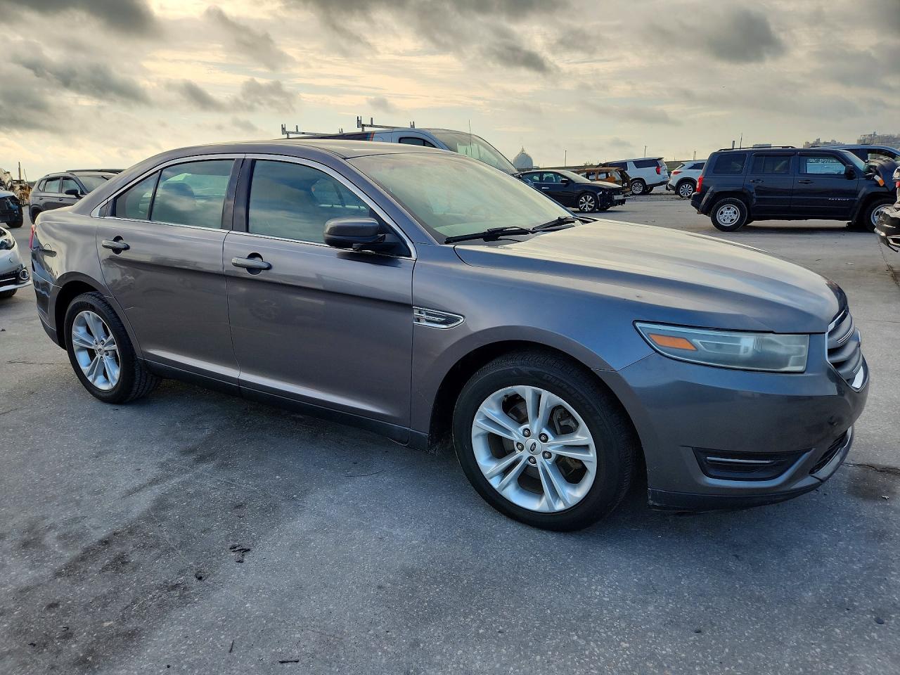 2013 FORD TAURUS