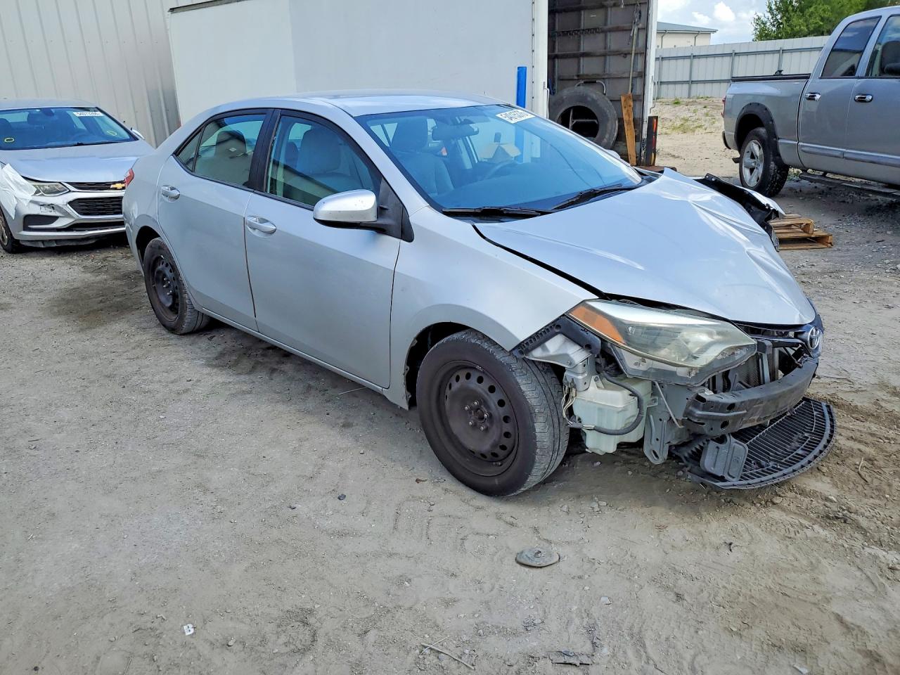 2015 TOYOTA COROLLA