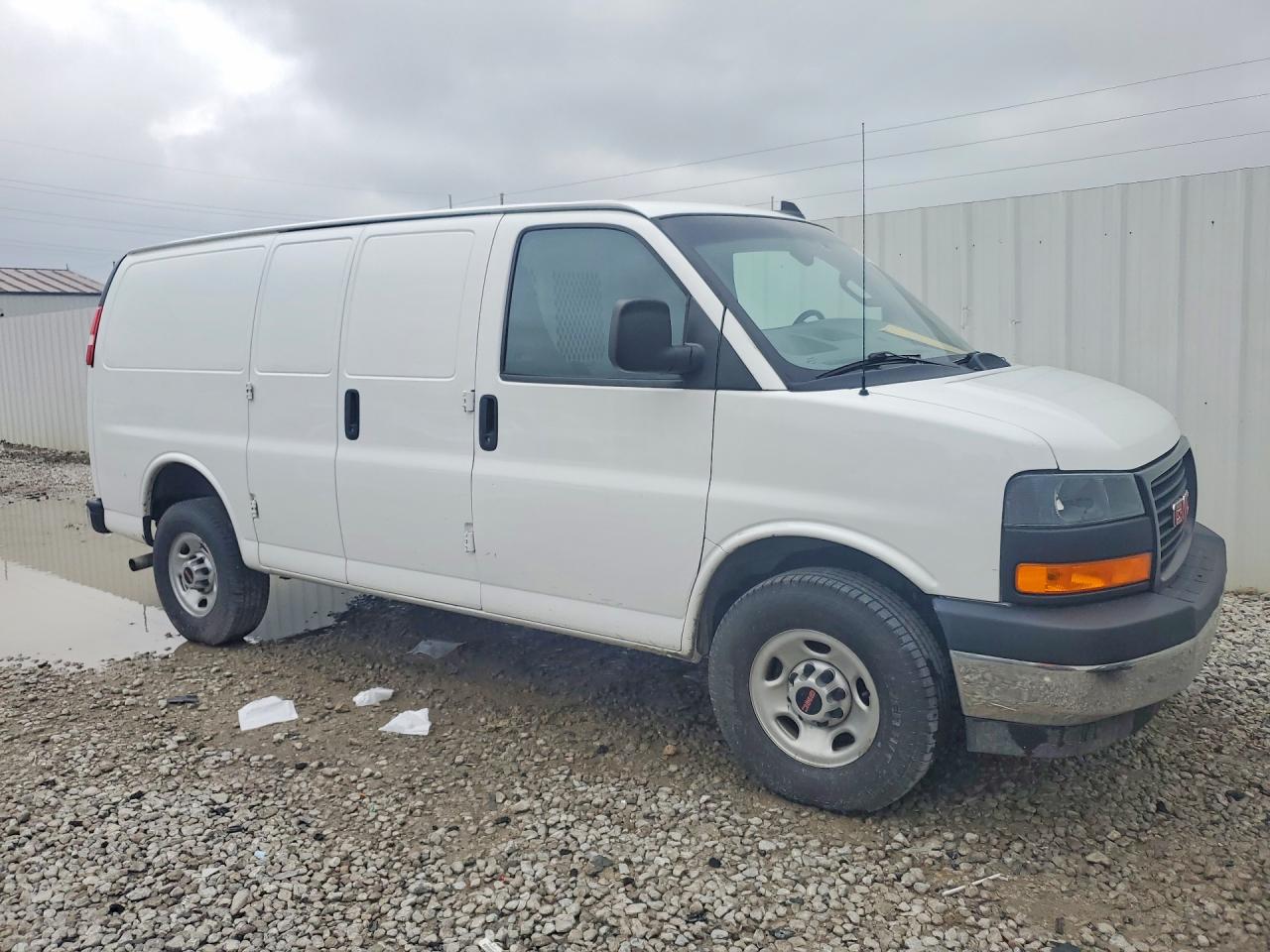 2022 GMC SAVANA