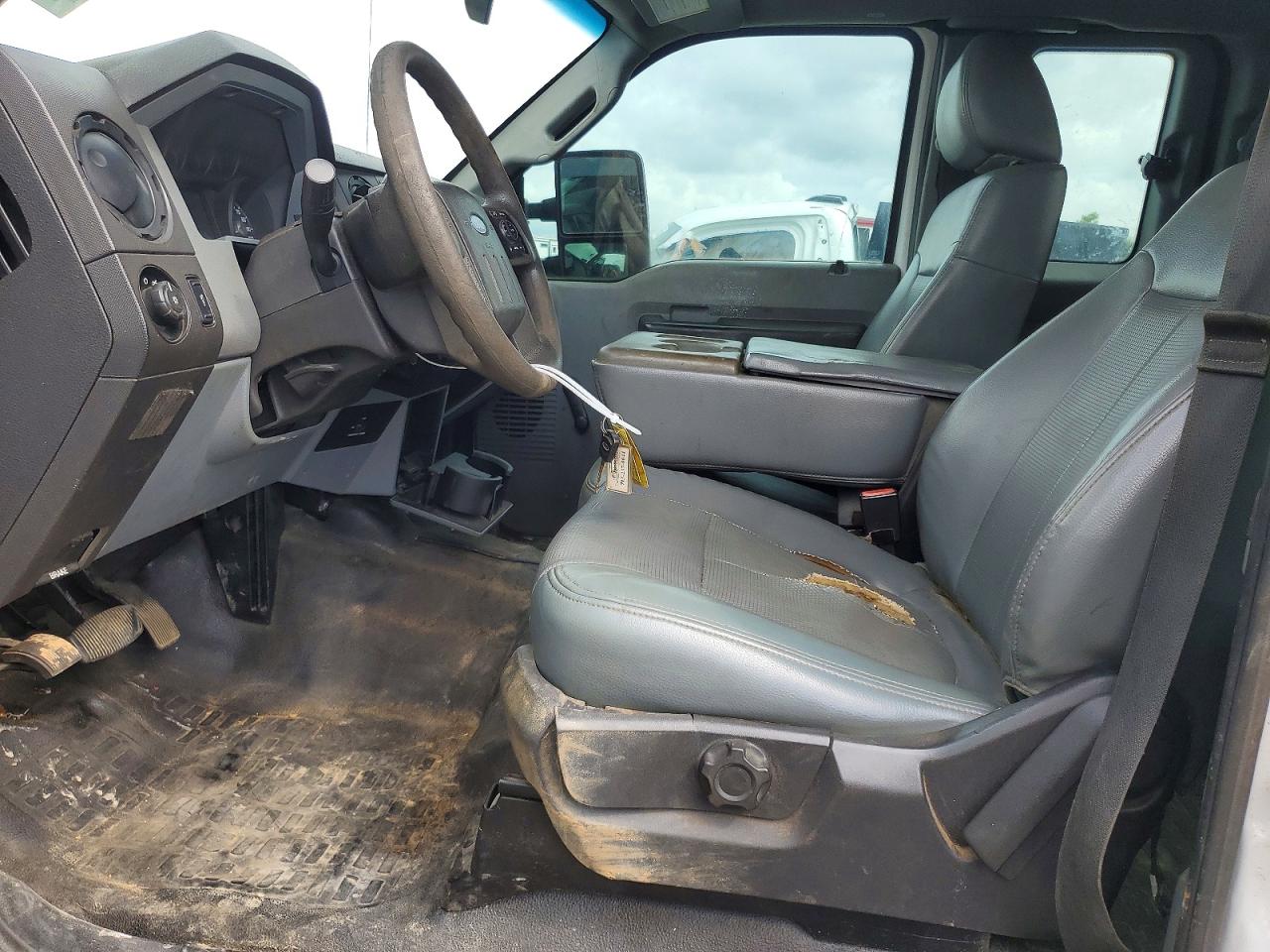 2016 FORD F550