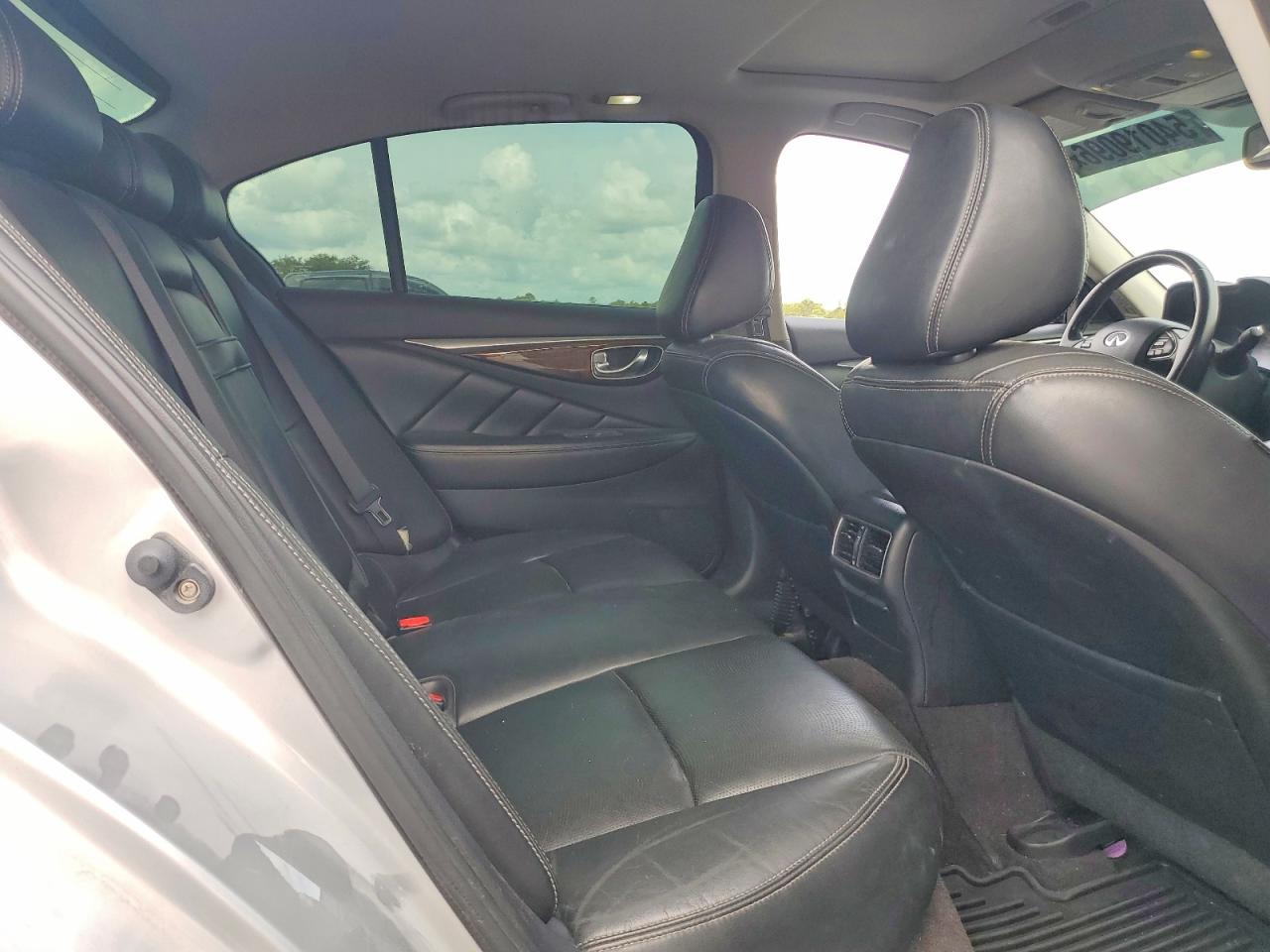 2014 INFINITI Q50