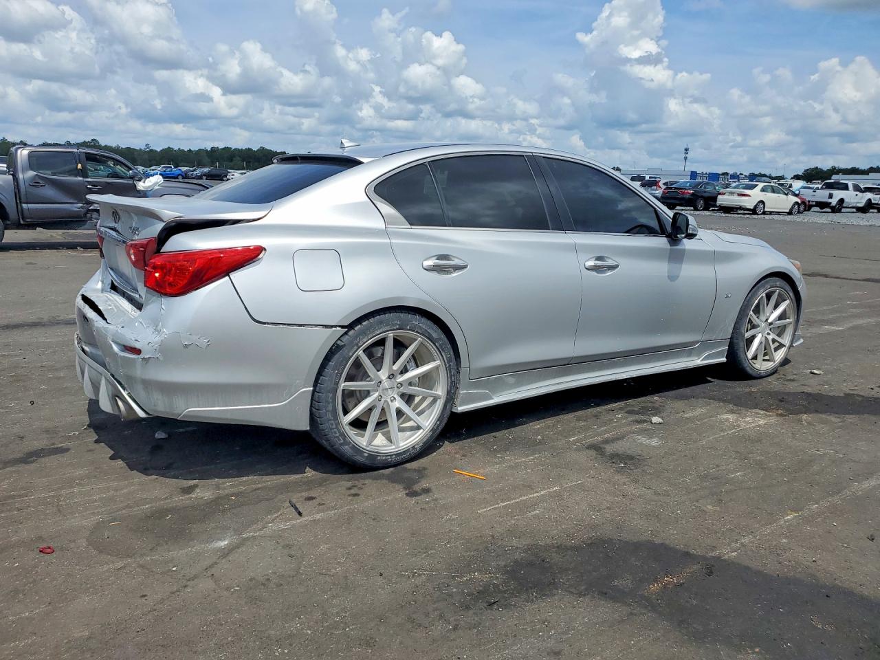2014 INFINITI Q50