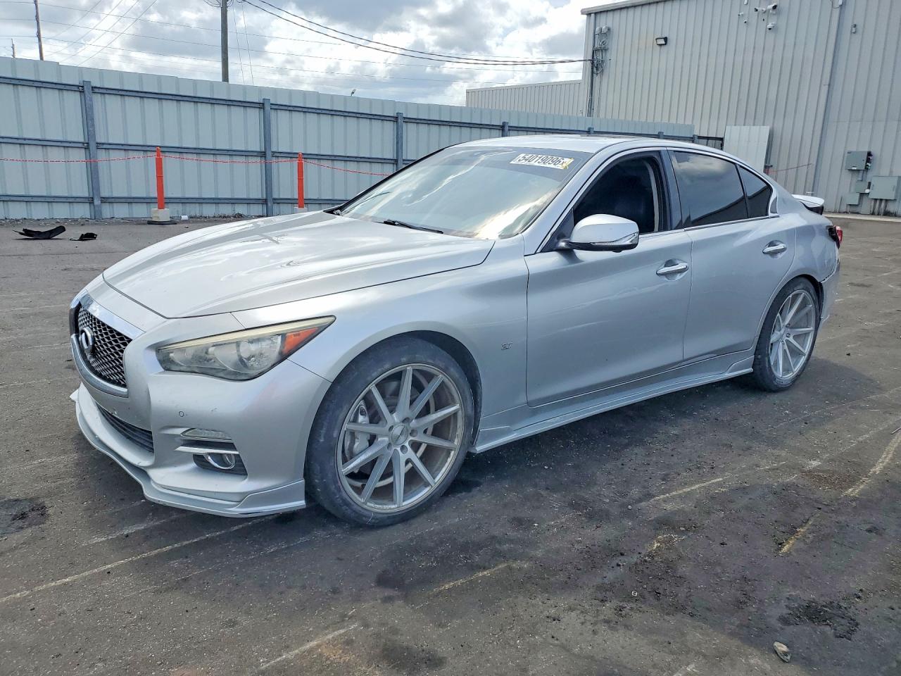 2014 INFINITI Q50