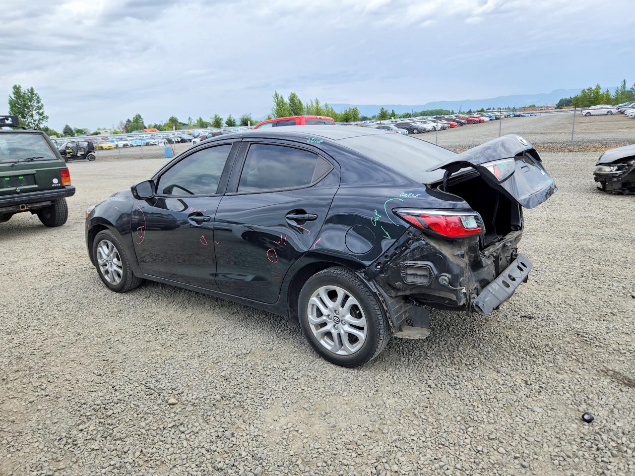 2017 TOYOTA YARIS