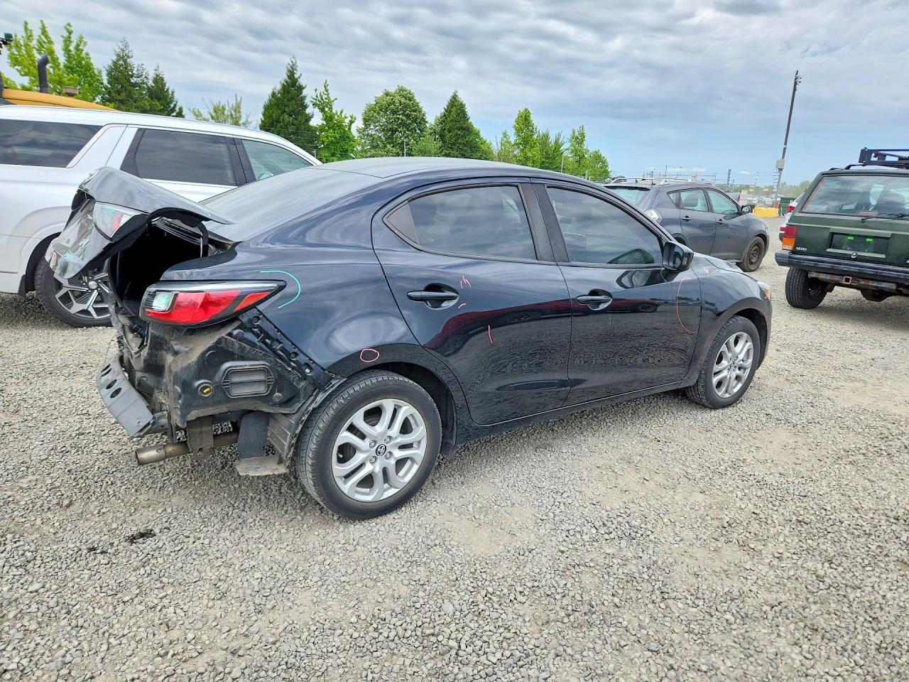 2017 TOYOTA YARIS