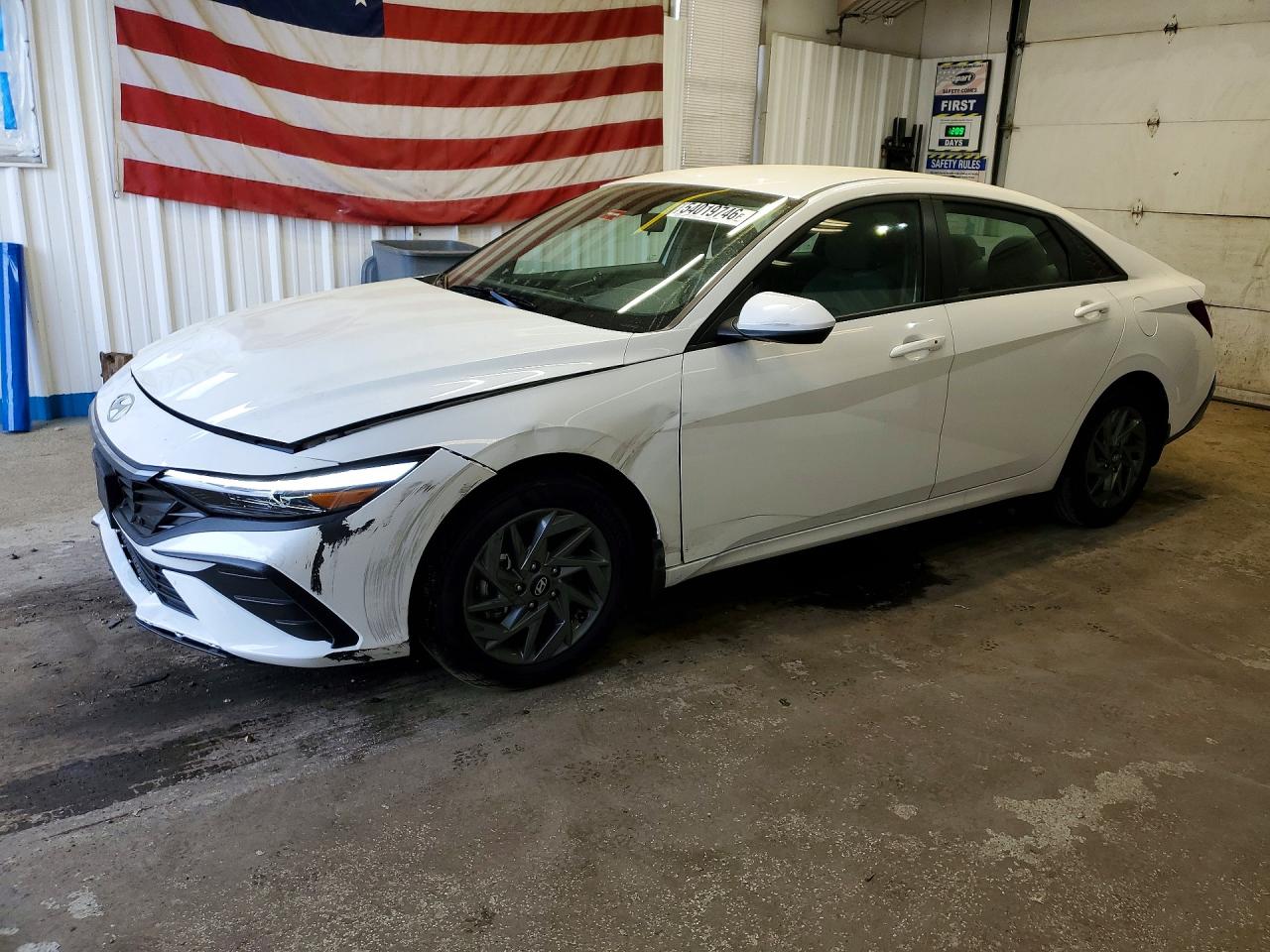 2025 HYUNDAI ELANTRA