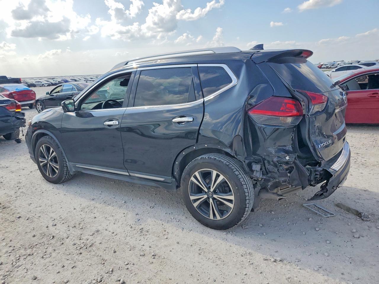 2018 NISSAN ROGUE