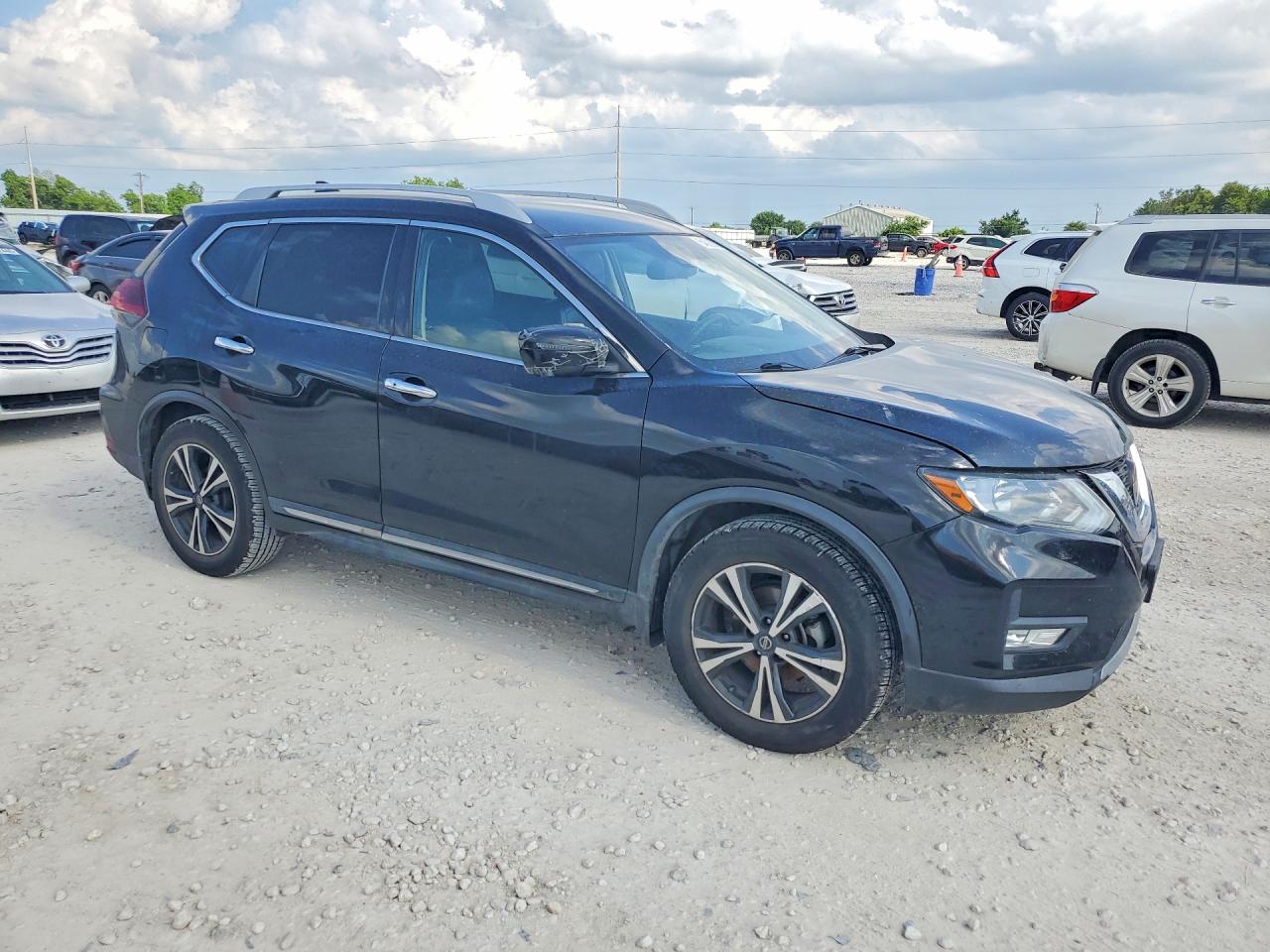 2018 NISSAN ROGUE
