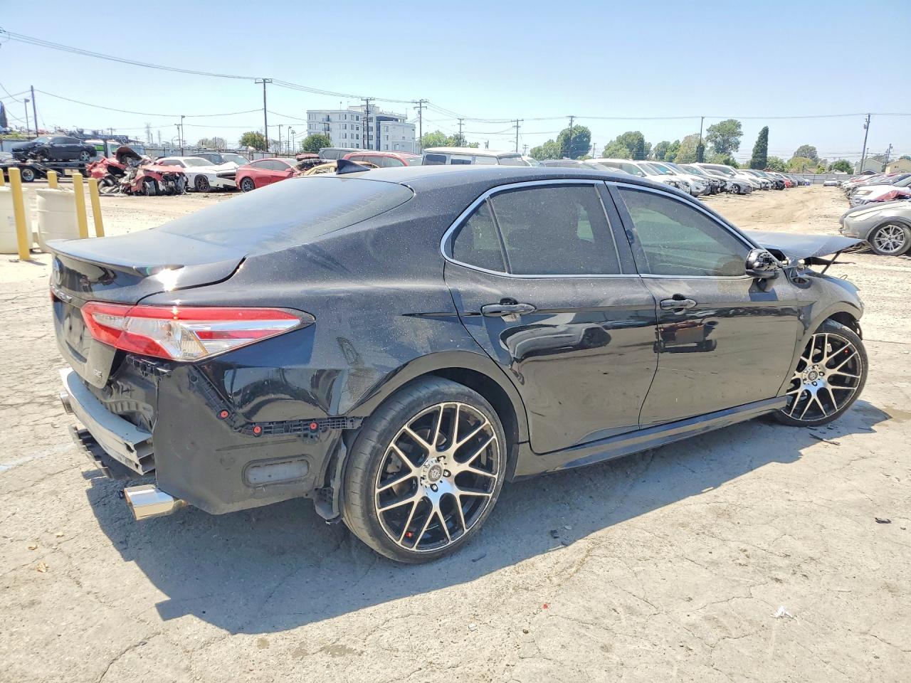 2019 TOYOTA CAMRY