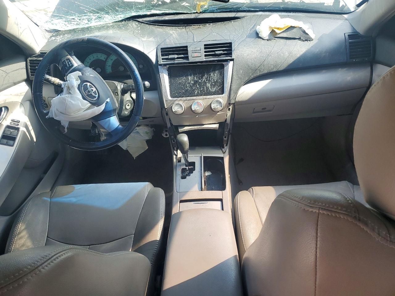 2011 TOYOTA CAMRY