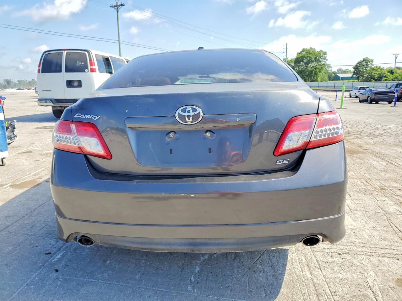 2011 TOYOTA CAMRY