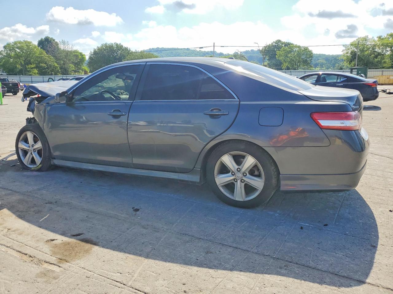 2011 TOYOTA CAMRY